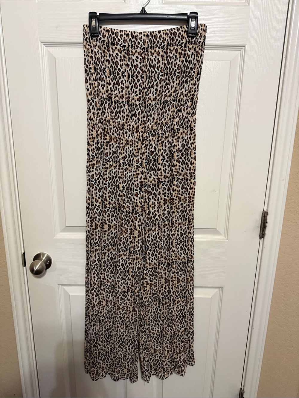 Simplee Beige and Black Leopard Print Maxi Skirt